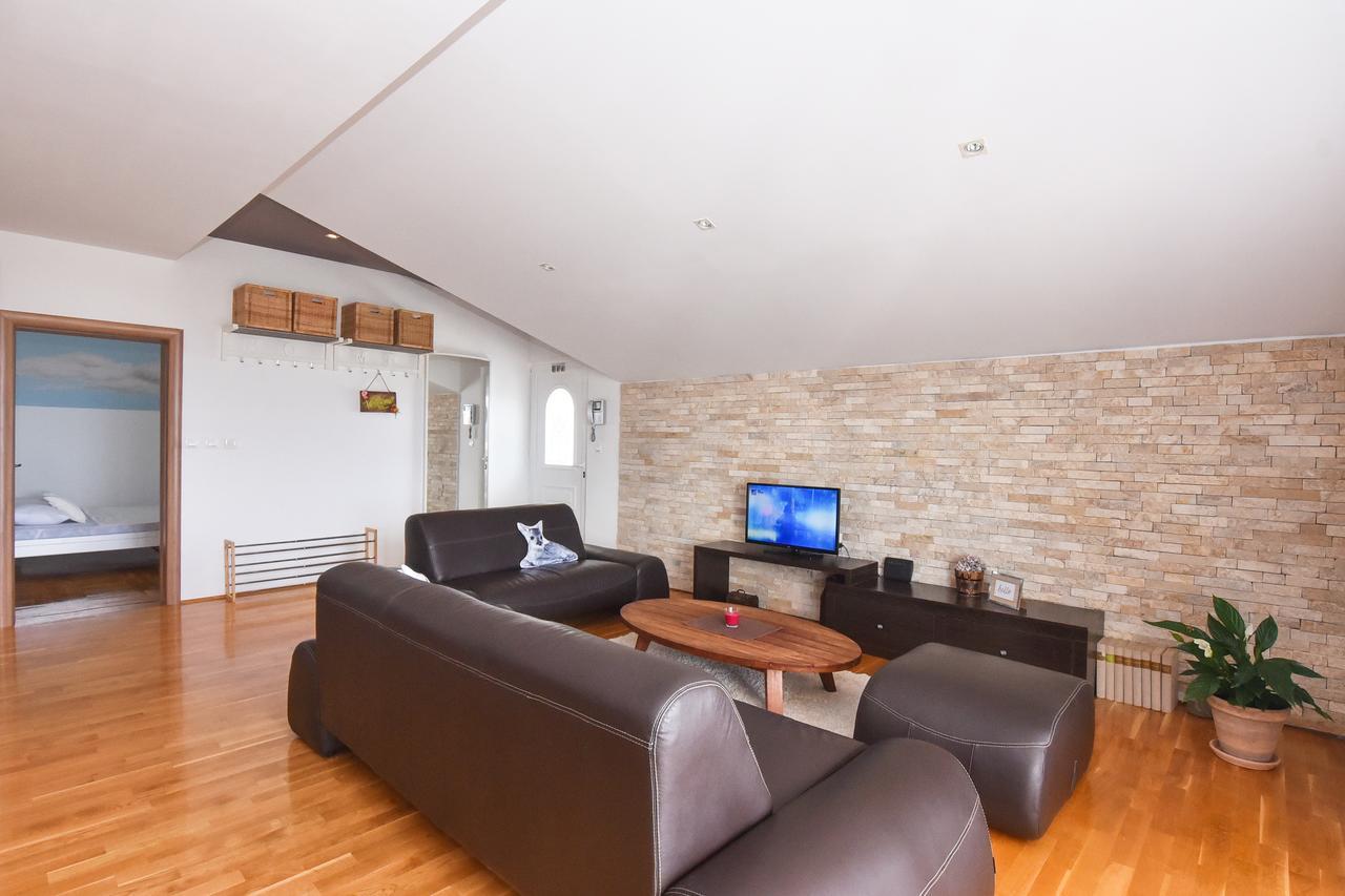Apartment Larisa Gornji Karin Exteriér fotografie