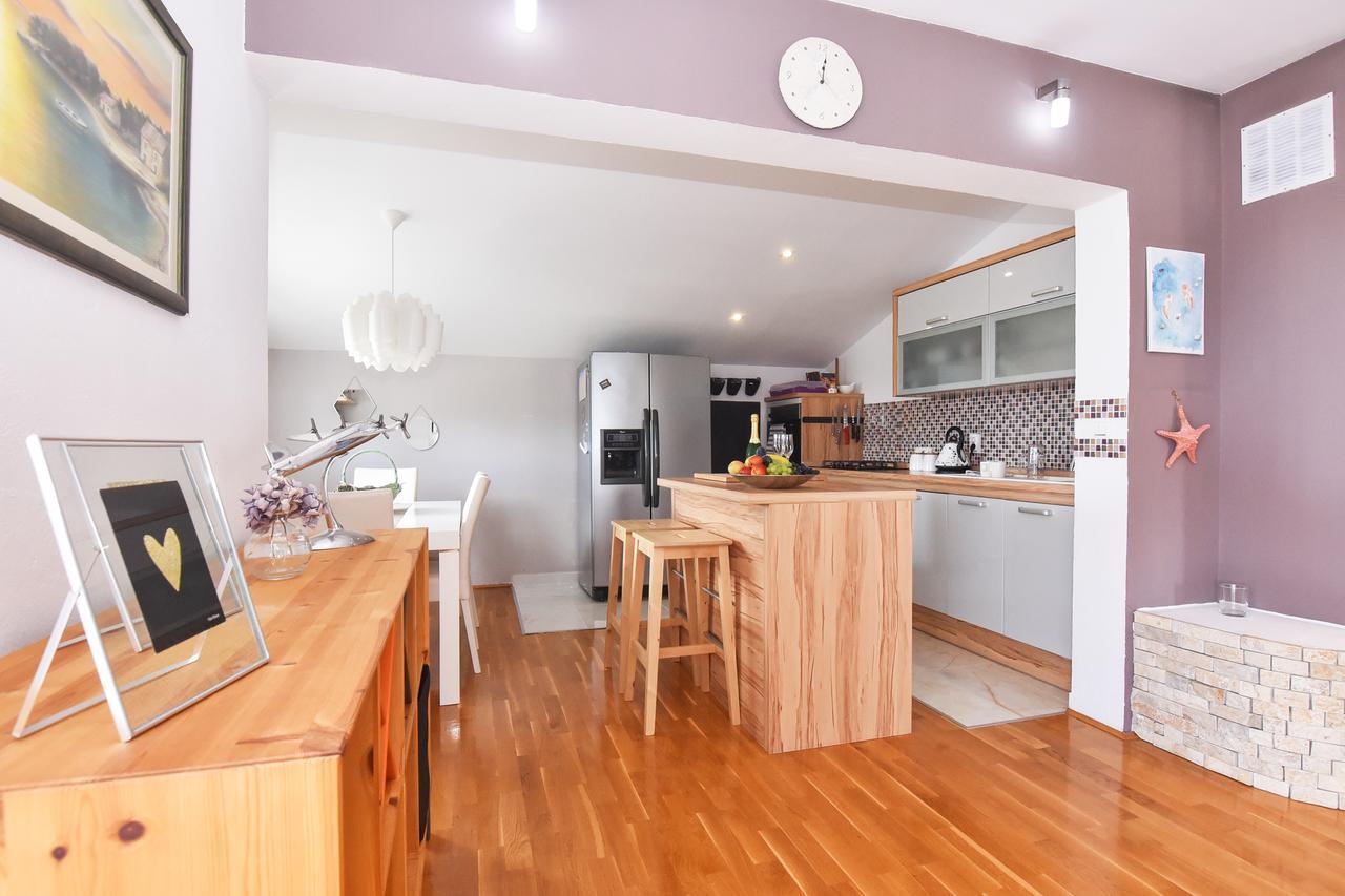 Apartment Larisa Gornji Karin Exteriér fotografie